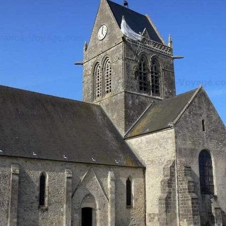Gite En Cotentin Villa Etienville Exterior foto