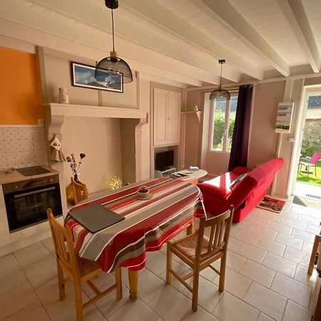 Gite En Cotentin Villa Etienville Exterior foto