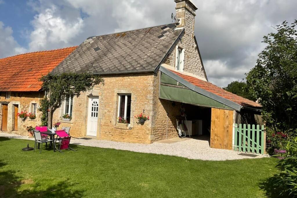 Gite En Cotentin Villa Etienville Exterior foto
